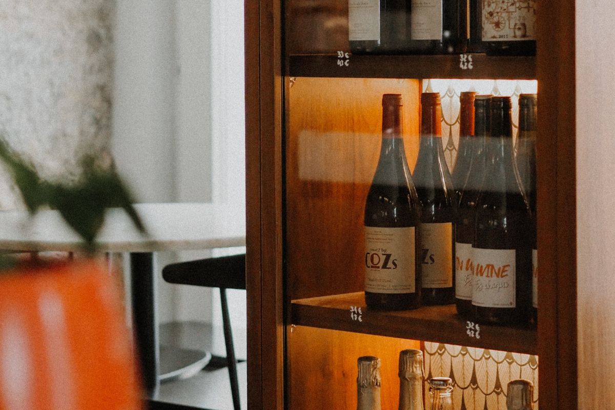 vitrina iluminada con perfil led