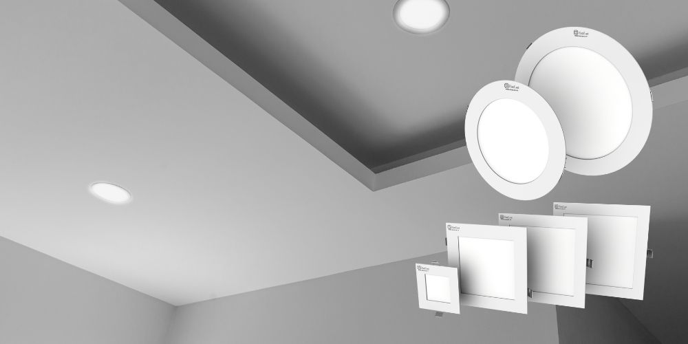 Supermarket refrigerated shelf with packaged salads and highlighted Shelf LED price holder.